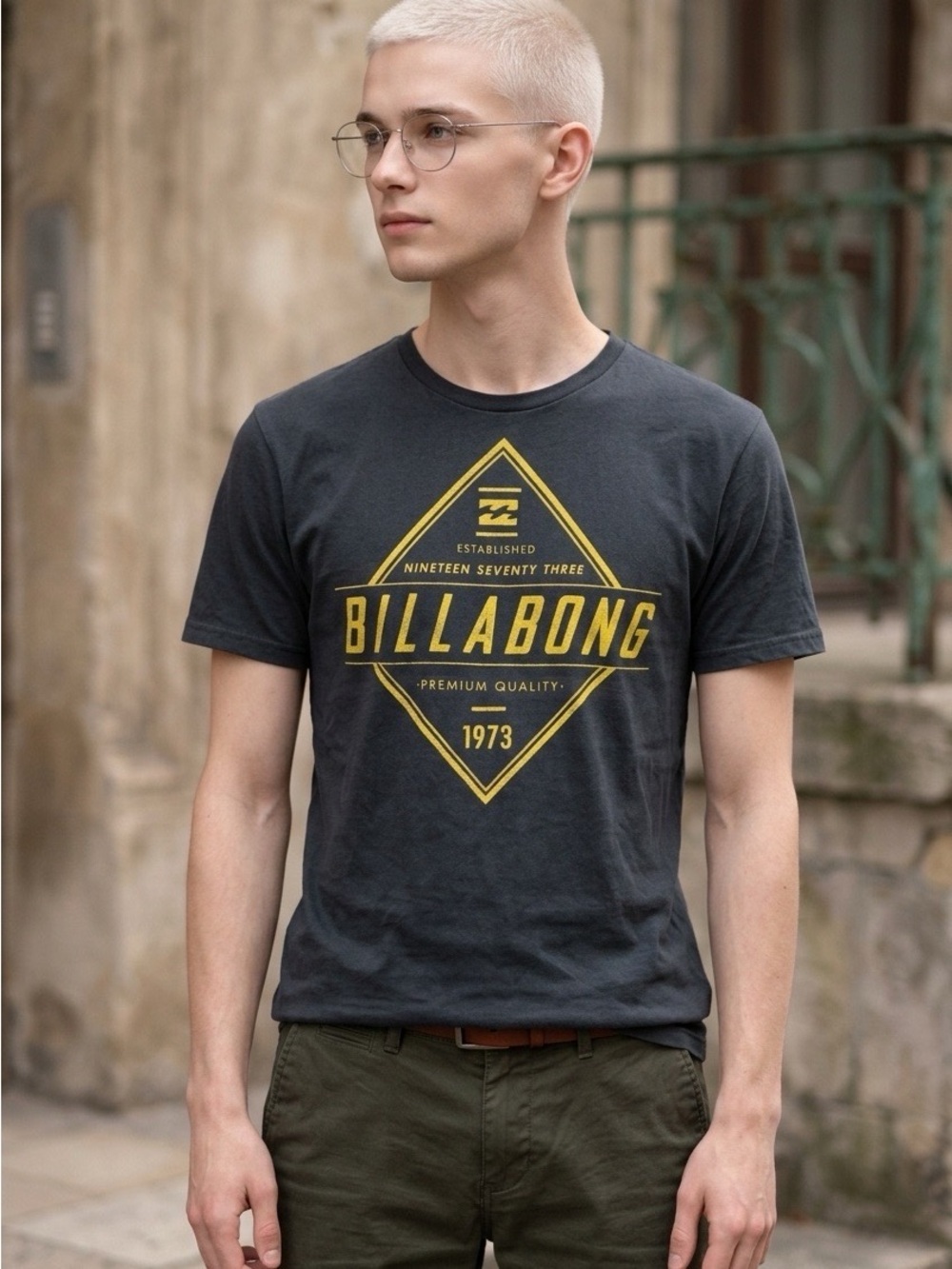 2315 - Men’s Billabong 100% Organic Cotton Graphic T-Shirt -Medium - Navy/Yellow